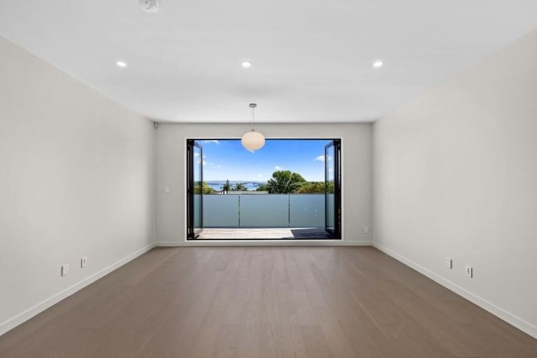 Photo of property in 67c Lake Road, Devonport, Auckland, 0624