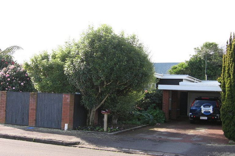 Photo of property in 10 Cremorne Avenue, Hokowhitu, Palmerston North, 4410