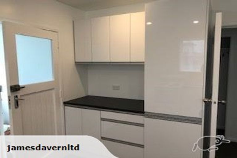 Photo of property in 7 Kotuku Street, Te Atatu Peninsula, Auckland, 0610