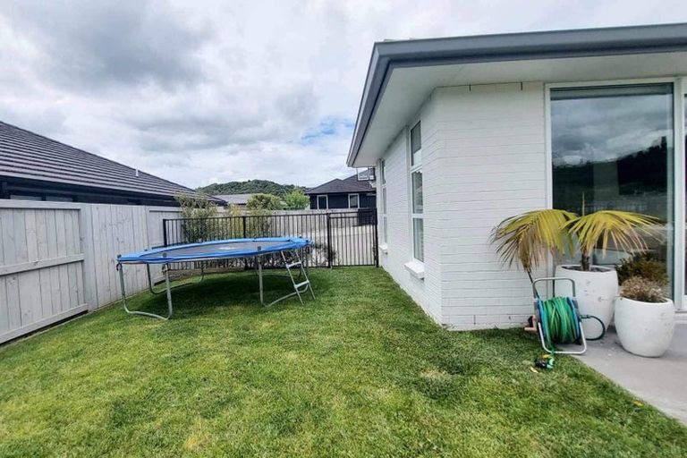 Photo of property in 63 Awataha Crescent, Pyes Pa, Tauranga, 3110