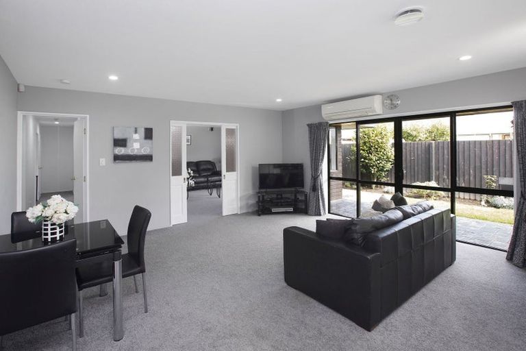 Photo of property in 1/537 Cranford Street, Redwood, Christchurch, 8051