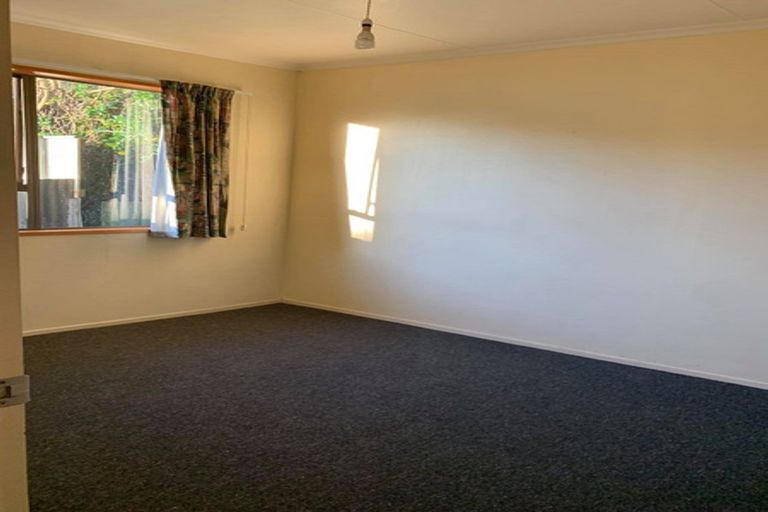 Photo of property in 9 Shamrock Street, Takaro, Palmerston North, 4412