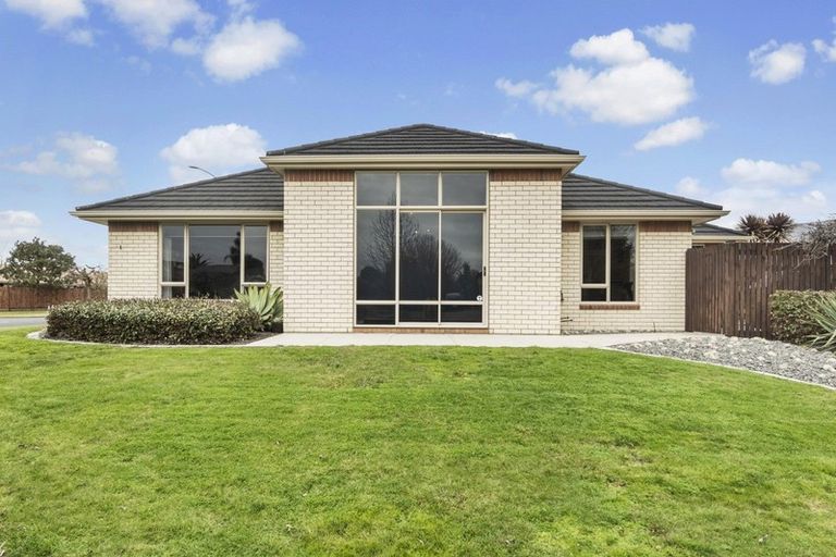 Photo of property in 1 Aylesbury Court, Rototuna North, Hamilton, 3210