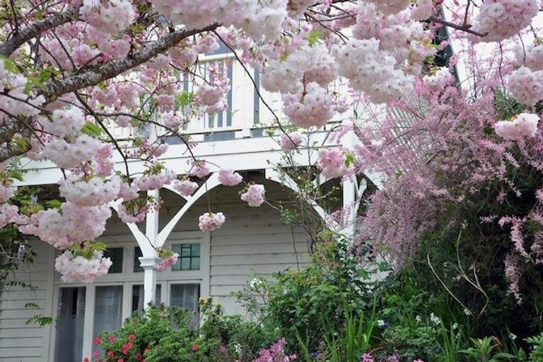 Photo of property in 85 Dyers Pass Road, Cashmere, Christchurch, 8022