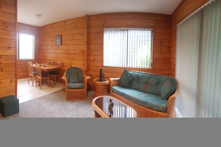 Photo of property in 3/32 Great South Road, Papakura, 2110