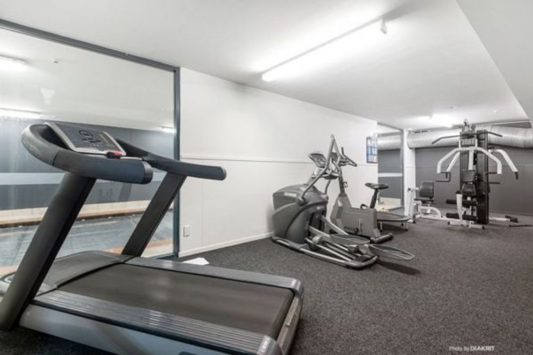 Photo of property in Luxford Villas, 105/72 Herald Street, Berhampore, Wellington, 6023