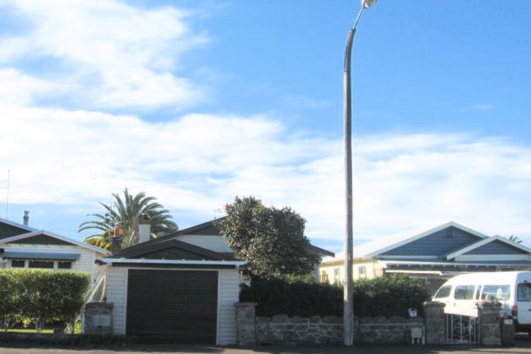 Photo of property in 7 Georges Drive, Napier South, Napier, 4110