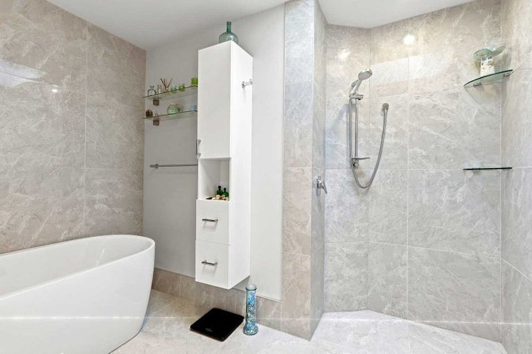 Photo of property in 6 Kegworth Place, Browns Bay, Auckland, 0630