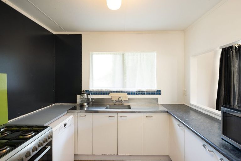 Photo of property in 16 Meander Drive, Welcome Bay, Tauranga, 3112