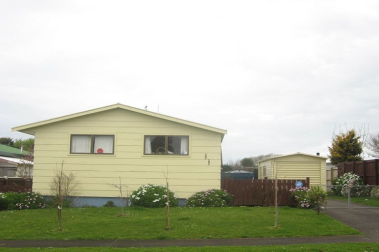 Photo of property in 16 Pleiades Street, Waitara, 4320