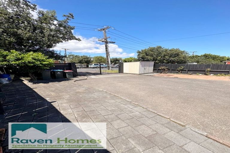 Photo of property in 27 Leonard Road, Mount Wellington, Auckland, 1060