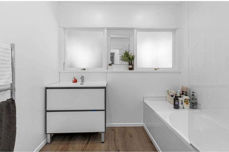 Photo of property in 183b Matsons Avenue, Papanui, Christchurch, 8053