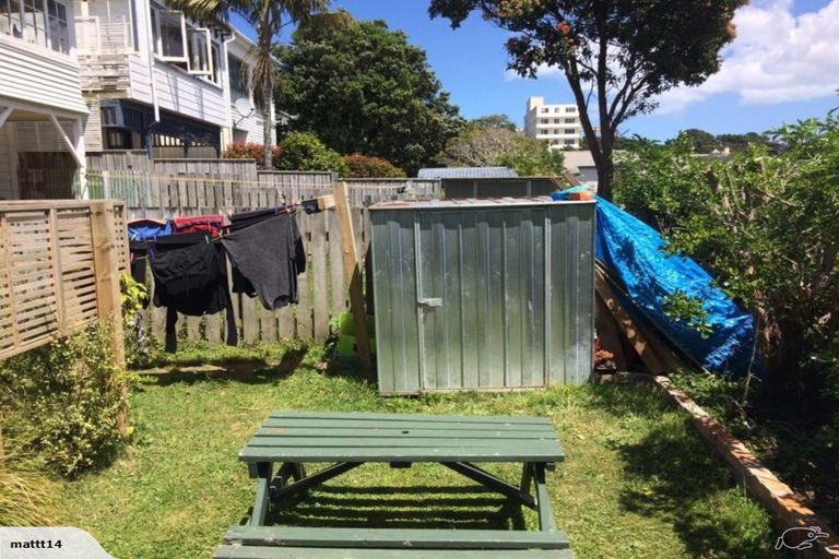 Photo of property in 20 Scarborough Terrace, Mount Victoria, Wellington, 6011