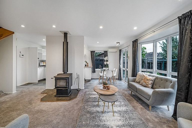 Photo of property in 12a Genista Place, Parklands, Christchurch, 8083