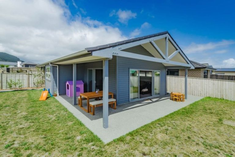 Photo of property in 55 Waipunahau Road, Waikanae, 5036