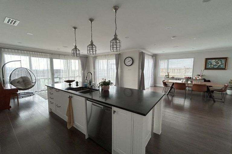 Photo of property in 36 Cilliers Drive, Silverdale, 0932