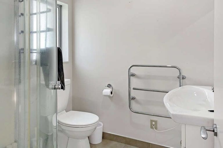 Photo of property in 65 Longfellow Street, Sydenham, Christchurch, 8023