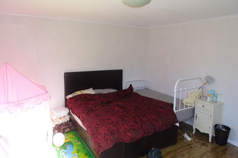 Photo of property in 11 Seddon Avenue, Papatoetoe, Auckland, 2104