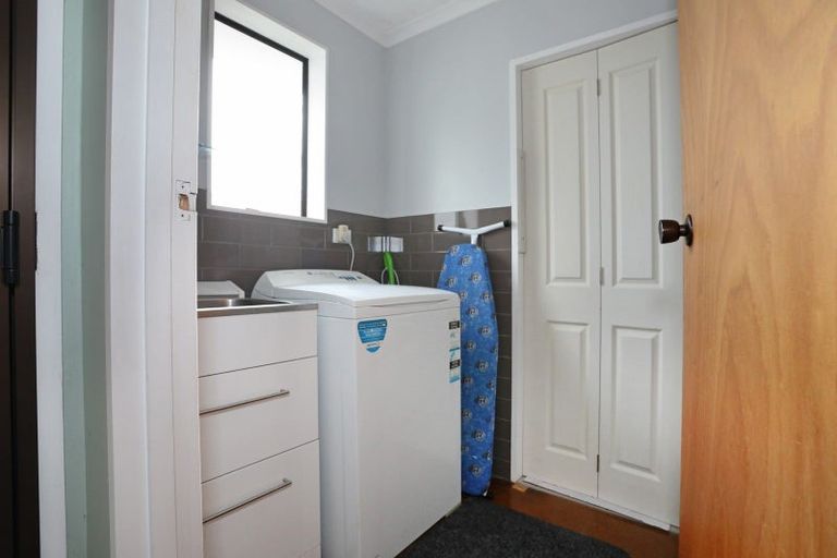 Photo of property in 12 Hammond Street, Bulls, 4818