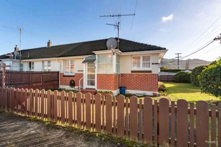 Photo of property in 1/33 King Street, Ebdentown, Upper Hutt, 5018