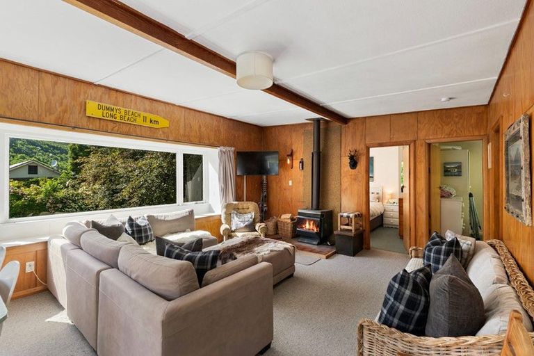 Photo of property in 22 Cardigan Street, Arrowtown, 9302