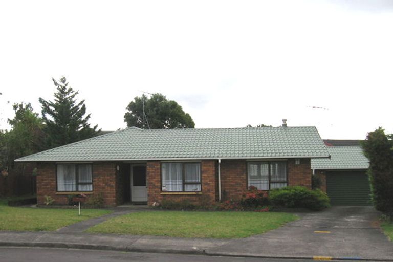 Photo of property in 30 Petrel Place, Massey, Auckland, 0614