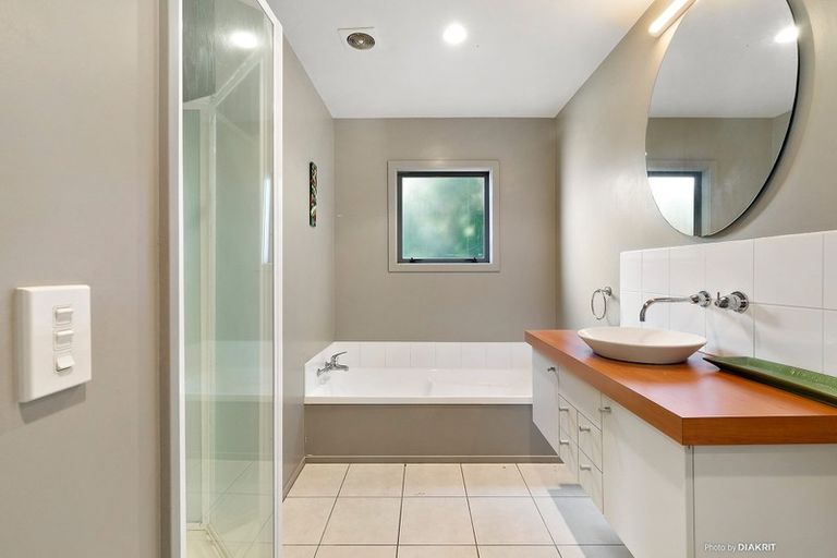 Photo of property in 88 View Road, Houghton Bay, Wellington, 6023