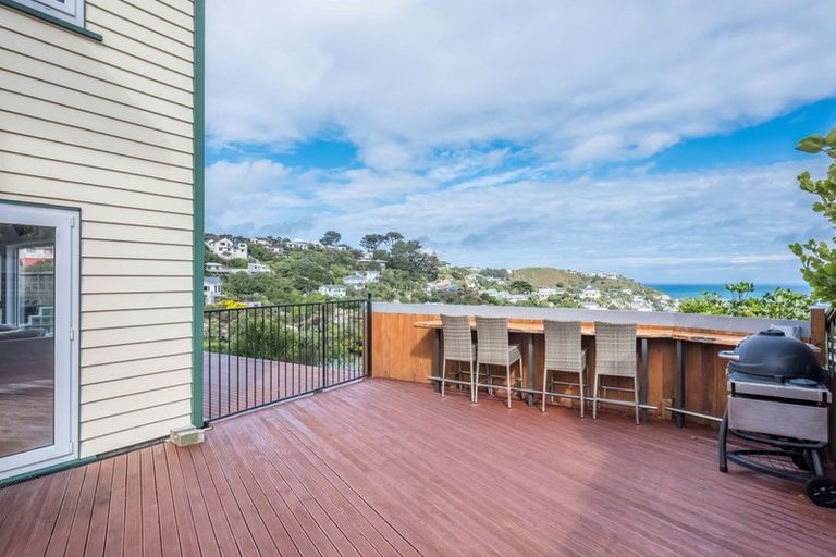 Photo of property in 11 Bay Lair Grove, Island Bay, Wellington, 6023