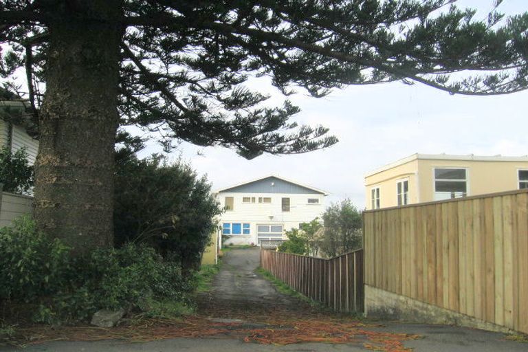 Photo of property in 32 Mana Esplanade, Paremata, Porirua, 5026