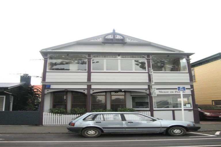 Photo of property in Manor On Parade, 283 Marine Parade, Napier South, Napier, 4110
