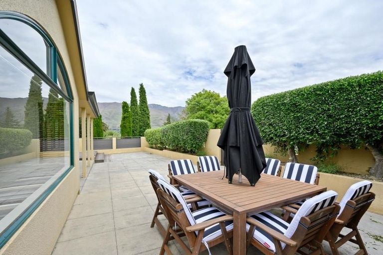 Photo of property in 7 Totara Terrace, Wanaka, 9305