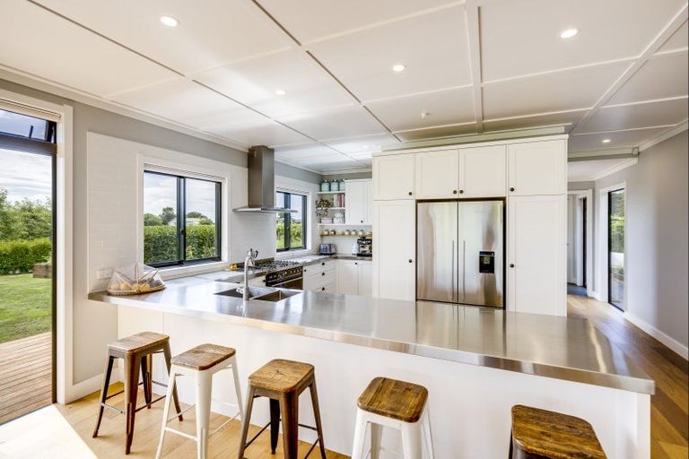 Photo of property in 17 Tirohanga Road, Haumoana, Hastings, 4180