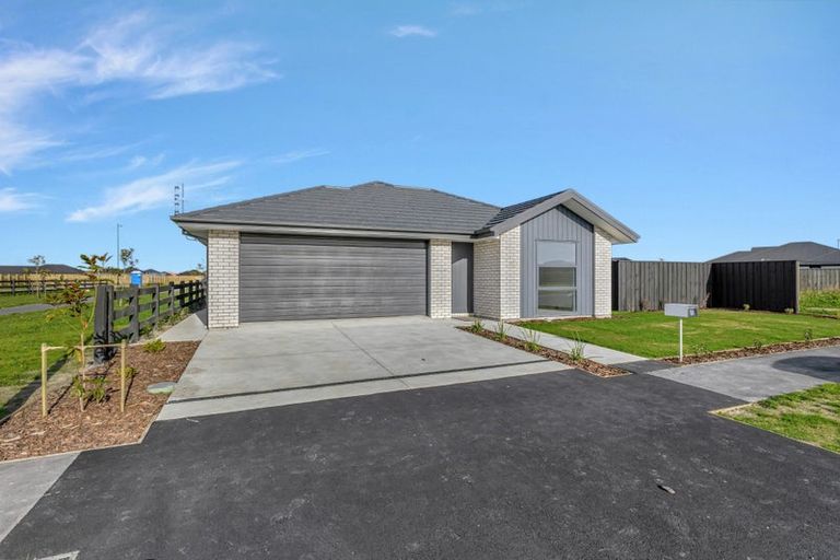 Photo of property in 106 Broadway Parade, Rolleston, 7615