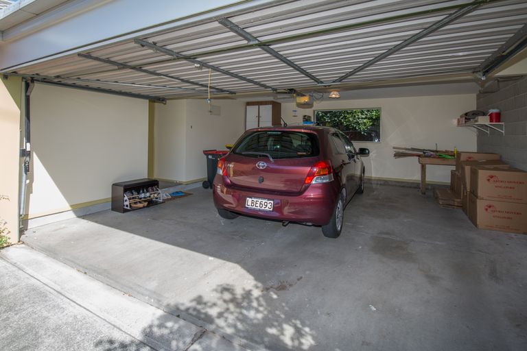 Photo of property in 2/125 Hawthornden Road, Avonhead, Christchurch, 8042