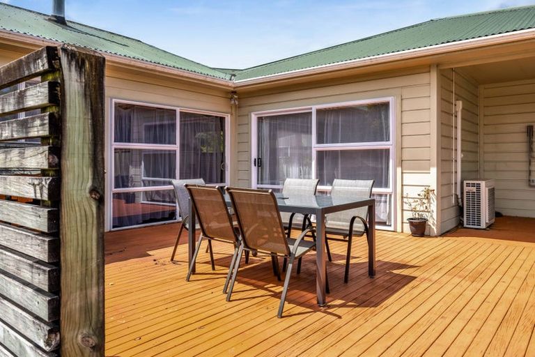 Photo of property in 1 Brookes Street, Inglewood, 4330