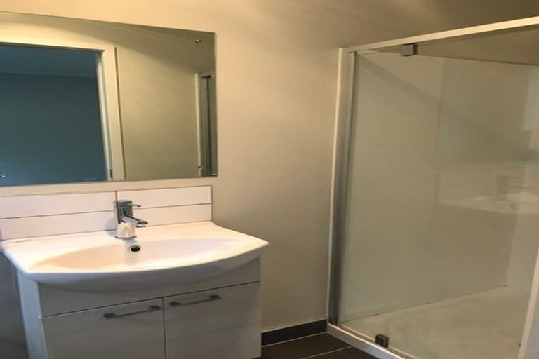 Photo of property in 11b Nimstedt Avenue, Oteha, Auckland, 0632