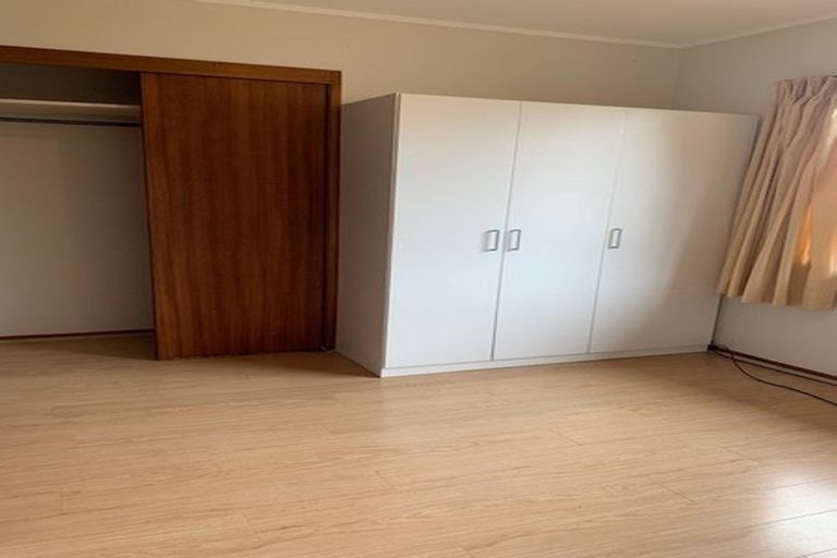 Photo of property in 2/19 Murvale Drive, Bucklands Beach, Auckland, 2014