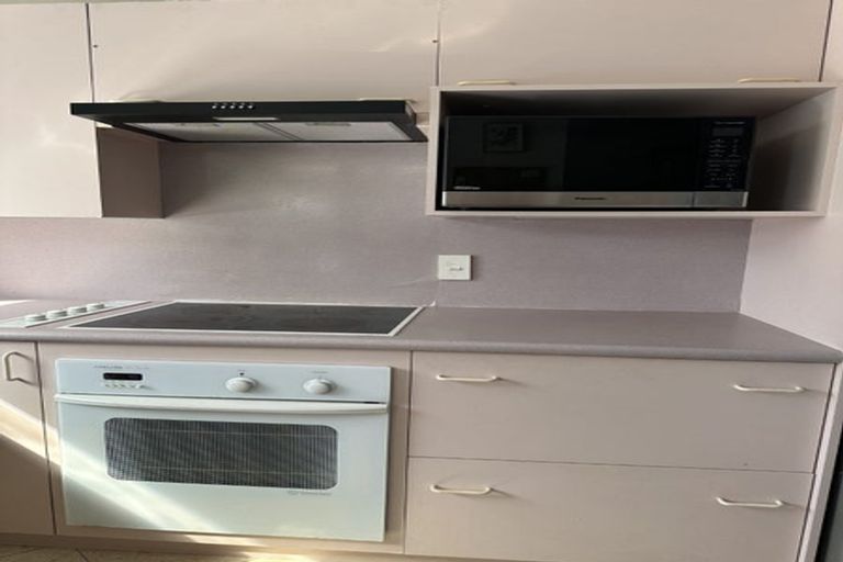 Photo of property in 1/15 Mandica Place, Sunnynook, Auckland, 0632