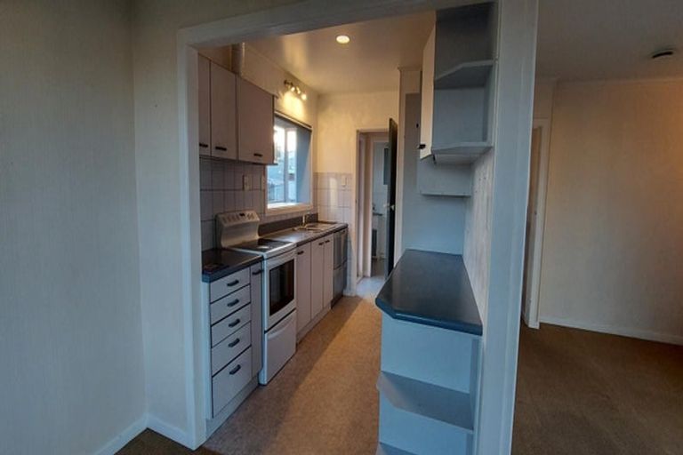 Photo of property in 1/434 Old Te Atatu Road, Te Atatu Peninsula, Auckland, 0610