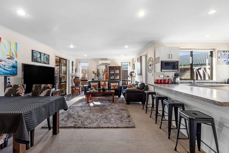 Photo of property in 100 Twin Oak Avenue, Papamoa Beach, Papamoa, 3118