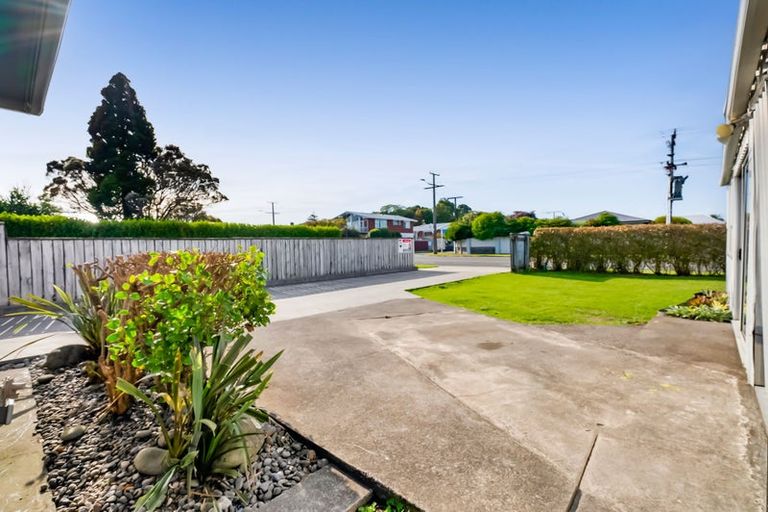 Photo of property in 33 Upjohn Street, Brooklands, New Plymouth, 4310