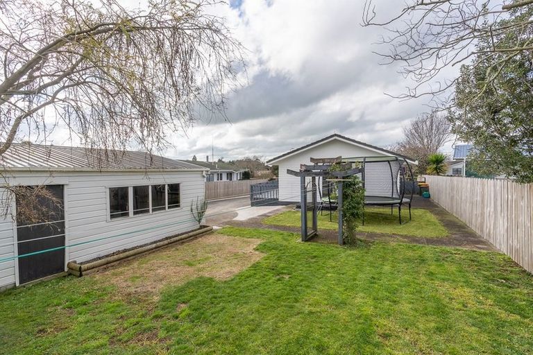 Photo of property in 37 Balmerino Crescent, Pukete, Hamilton, 3200