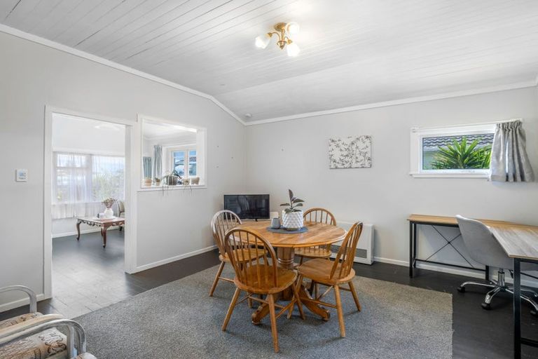 Photo of property in 18 Aotea Street, Castlecliff, Whanganui, 4501