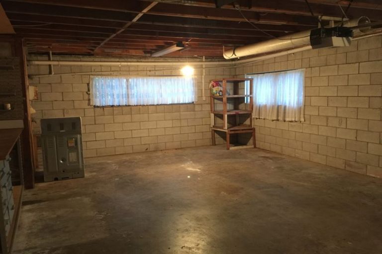 Photo of property in 4 Widmore Drive, Massey, Auckland, 0614