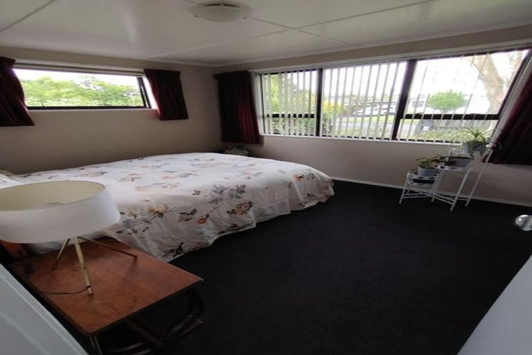 Photo of property in 10 Barron Crescent, Fenton Park, Rotorua, 3010