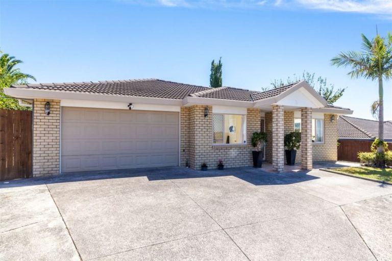 Photo of property in 143 Sturges Road, Henderson, Auckland, 0612