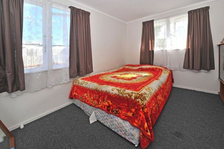 Photo of property in 16 Carver Place, Mangere East, Auckland, 2024