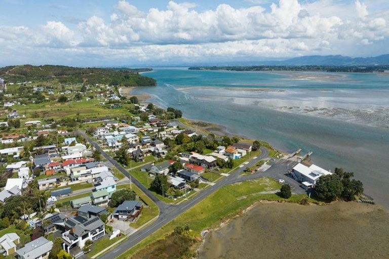 Photo of property in 19 Tatai Road, Bowentown, Katikati, 3177