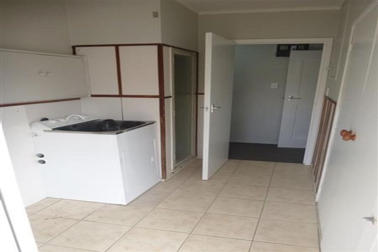 Photo of property in 52 Friedlanders Road, Manurewa, Auckland, 2102