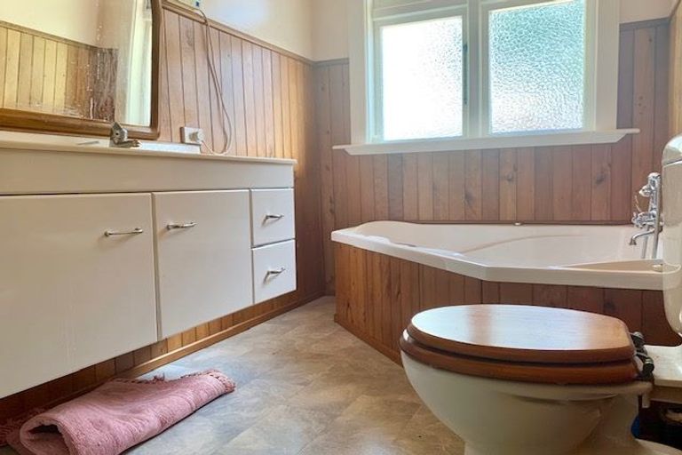 Photo of property in 98 Forbury Road, Saint Clair, Dunedin, 9012